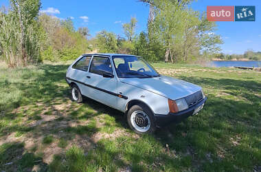 Хэтчбек ЗАЗ 1102 Таврия-Нова 2000 в 