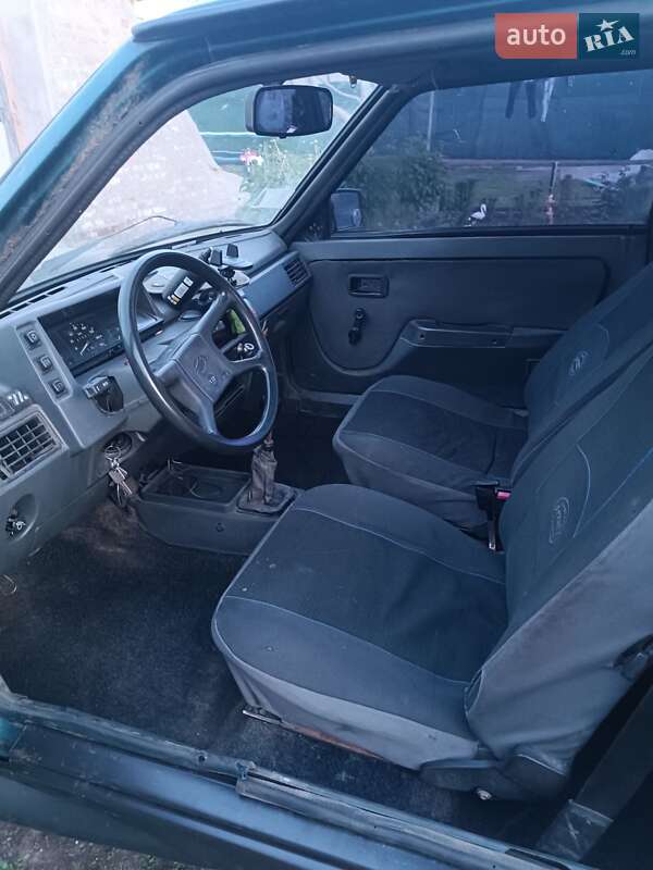 Хетчбек ЗАЗ 1102 Таврія-Нова 2001 в Прилуках