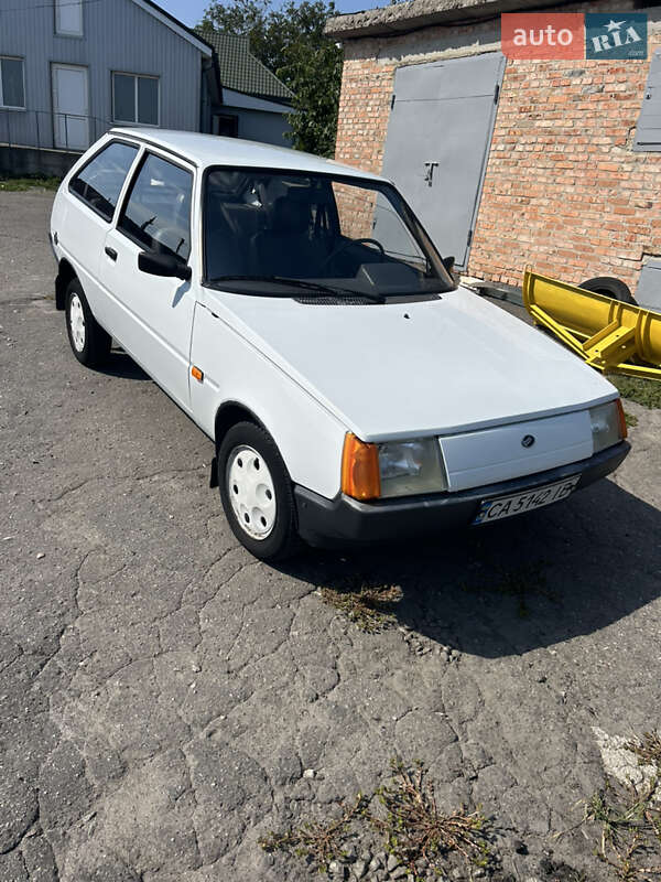 Хэтчбек ЗАЗ 1102 Таврия-Нова 2006 в 