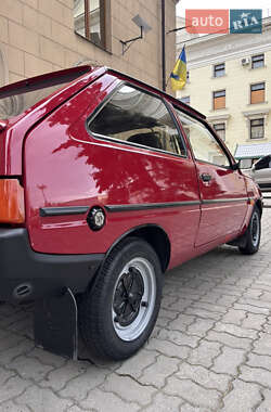 Хэтчбек ЗАЗ 1102 Таврия-Нова 2002 в 