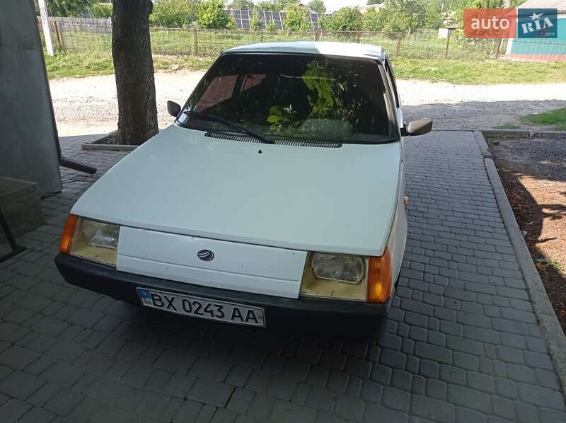 Хэтчбек ЗАЗ 1102 Таврия-Нова 2004 в Старой Синяве