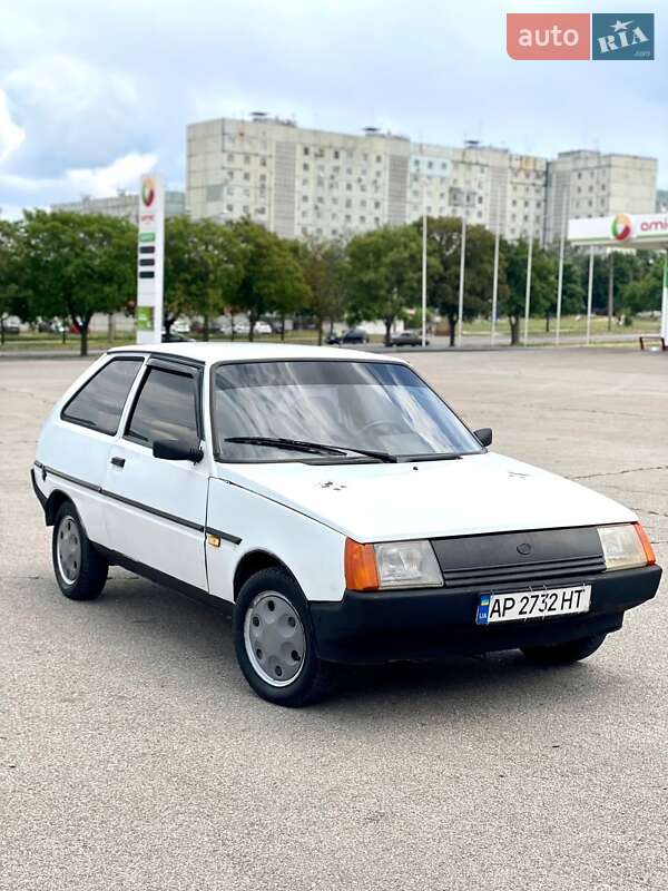 ЗАЗ 1102 Таврия-Нова 2001