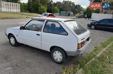 Хэтчбек ЗАЗ 1102 Таврия-Нова 2001 в 