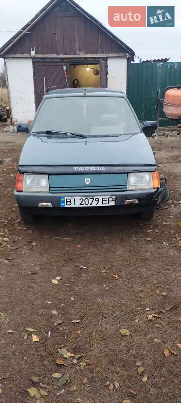 Хэтчбек ЗАЗ 1102 Таврия-Нова 2000 в 
