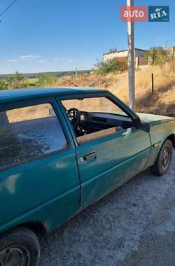 Хэтчбек ЗАЗ 1102 Таврия-Нова 2002 в 