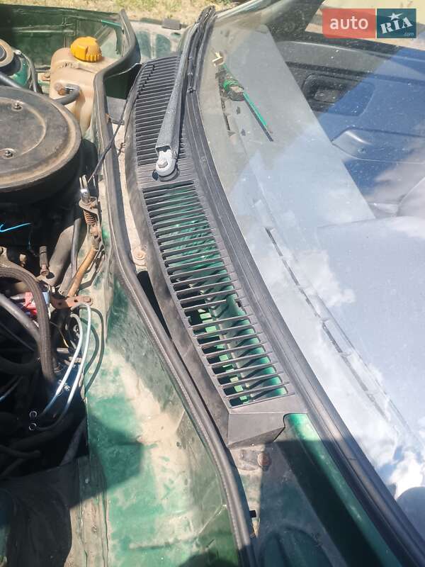 Хэтчбек ЗАЗ 1102 Таврия-Нова 2001 в Киеве