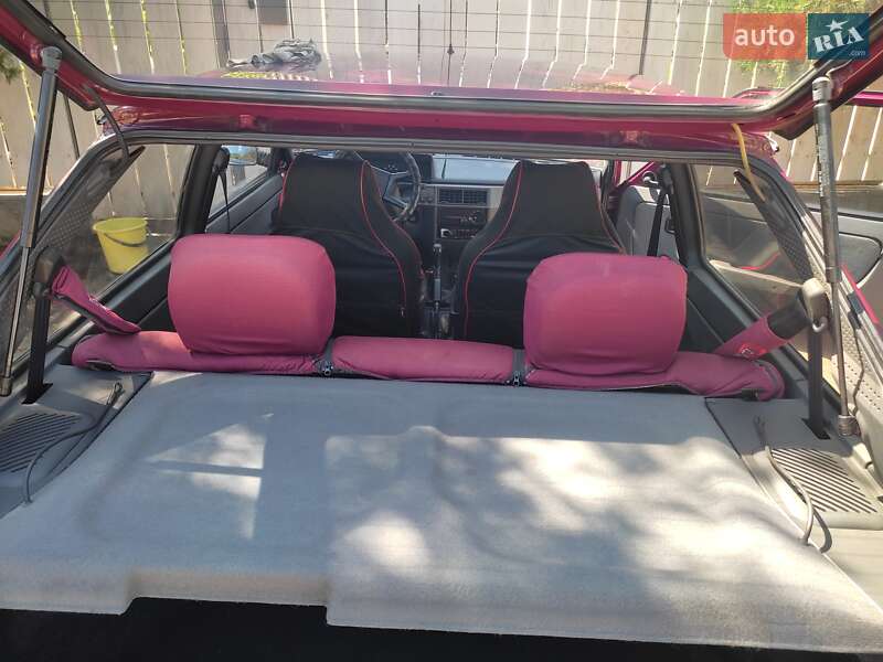 Хэтчбек ЗАЗ 1102 Таврия-Нова 2004 в Херсоне