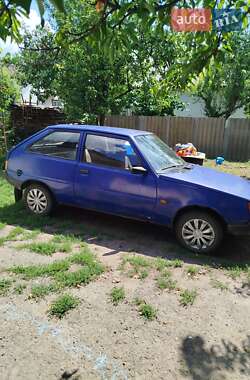 Хэтчбек ЗАЗ 1102 Таврия-Нова 2002 в 