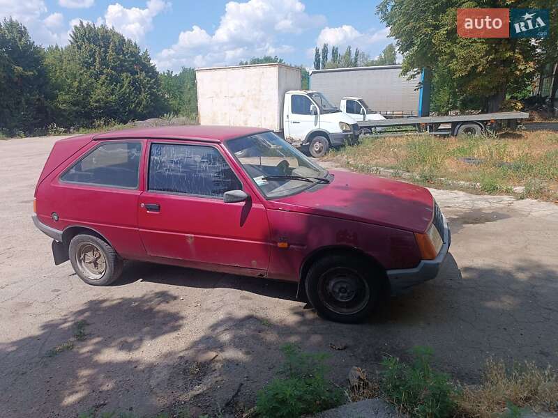 Хэтчбек ЗАЗ 1102 Таврия-Нова 2003 в 
