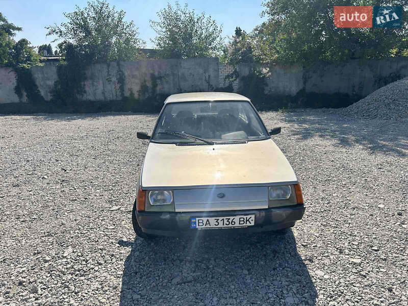 Хэтчбек ЗАЗ 1102 Таврия-Нова 2004 в Светловодске