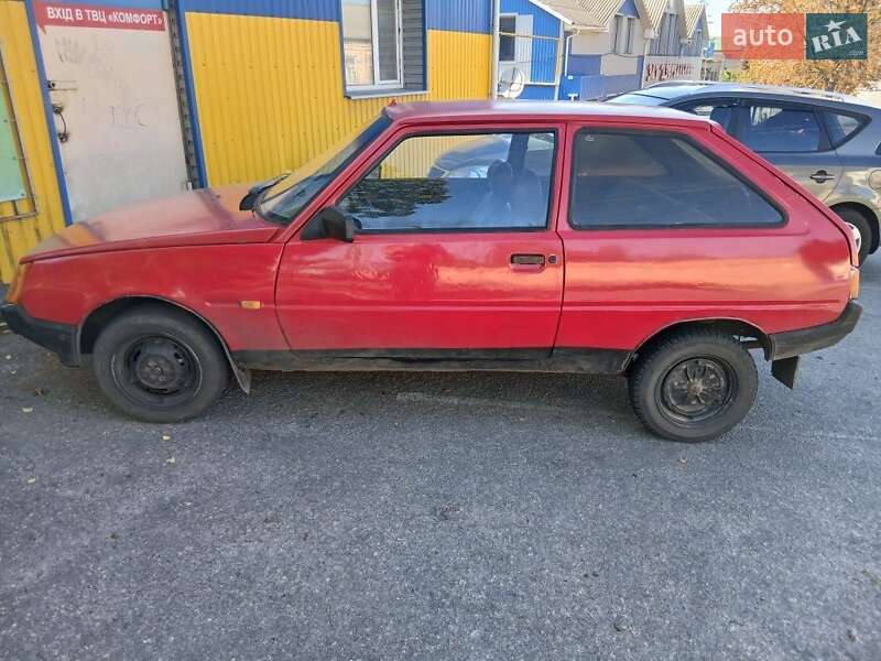 Хэтчбек ЗАЗ 1102 Таврия-Нова 2002 в 
