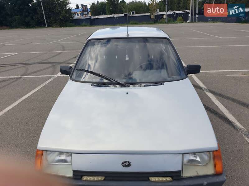 Хетчбек ЗАЗ 1102 Таврія-Нова 2004 в Києві