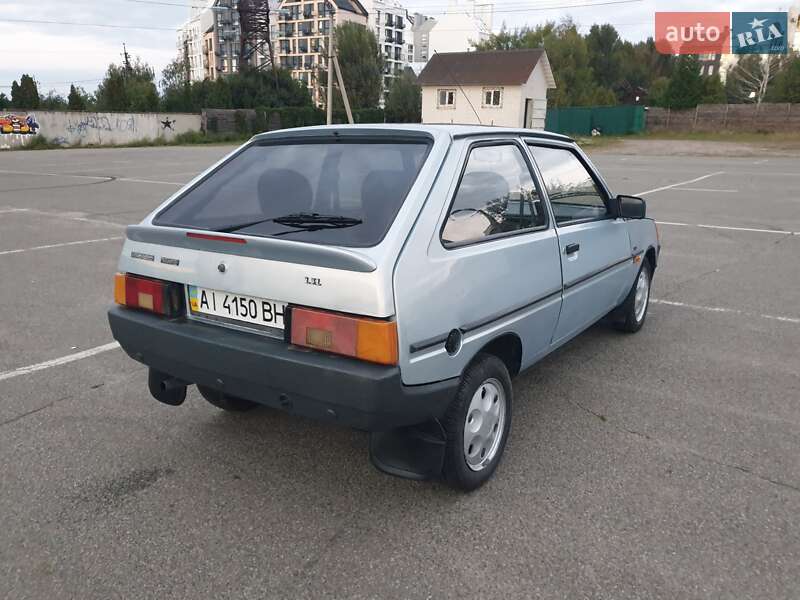Хетчбек ЗАЗ 1102 Таврія-Нова 2004 в Києві