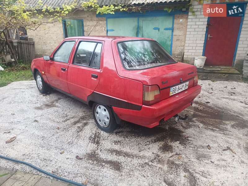 Хэтчбек ЗАЗ 1102 Таврия-Нова 2002 в 
