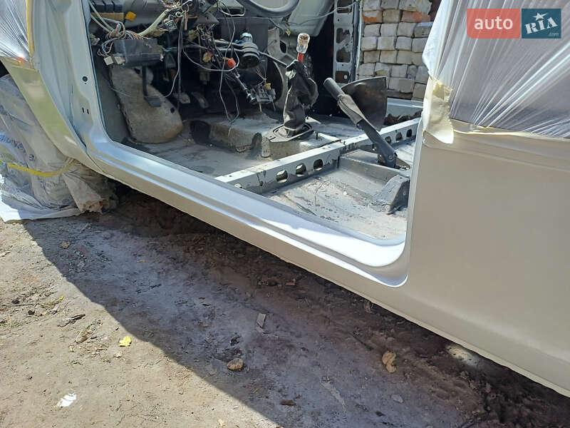 Хетчбек ЗАЗ 1102 Таврія-Нова 2000 в Рогані