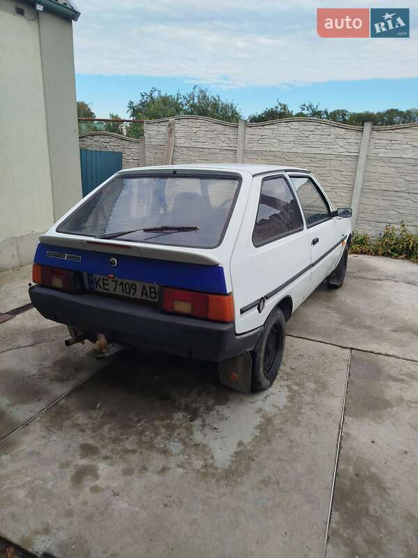 Хетчбек ЗАЗ 1102 Таврія-Нова 2004 в Дніпрі фото 4 Хетчбек ЗАЗ 1102 Таврія-Нова 2004 в Дніпрі