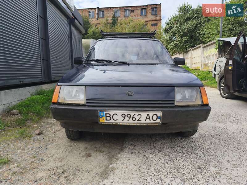 Хетчбек ЗАЗ 1102 Таврія-Нова 2000 в Львові