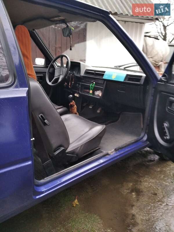 Хэтчбек ЗАЗ 1102 Таврия-Нова 2003 в Емильчине