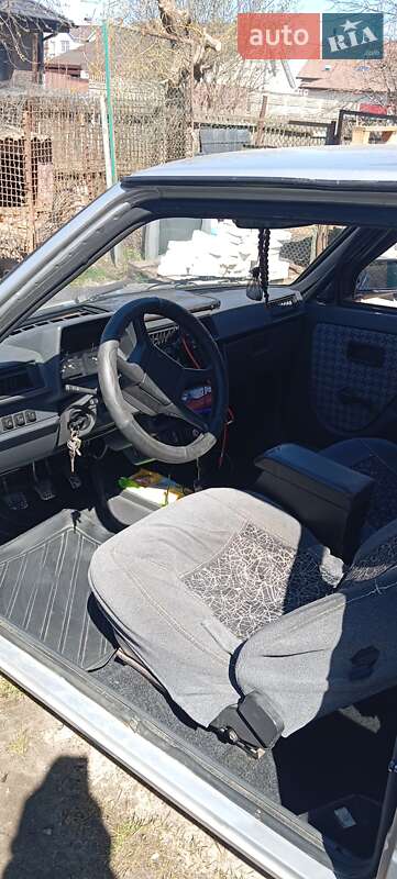 Хэтчбек ЗАЗ 1102 Таврия-Нова 2001 в Киеве фото 3 Хэтчбек ЗАЗ 1102 Таврия-Нова 2001 в Киеве