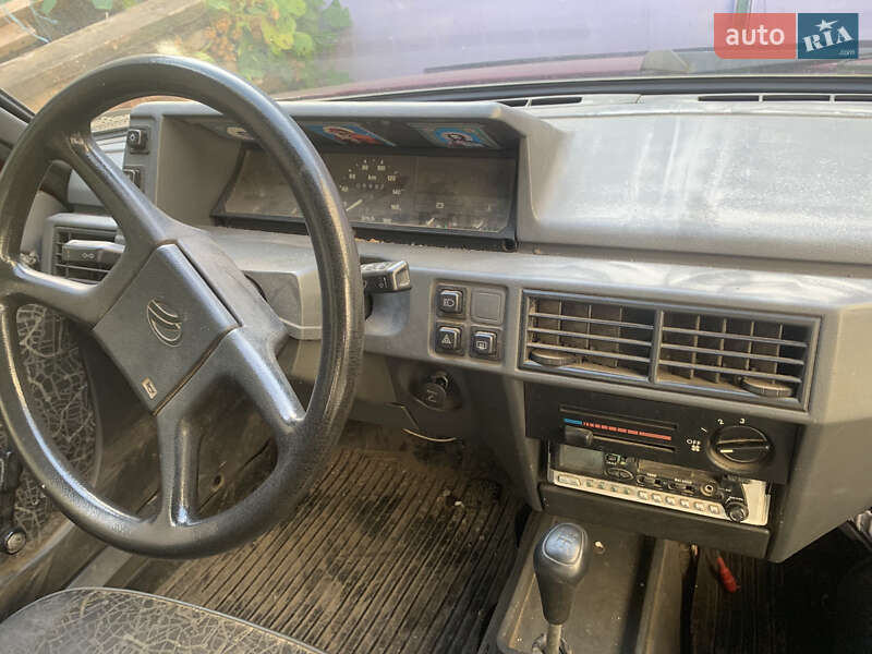 Хетчбек ЗАЗ 1102 Таврія-Нова 2004 в Одесі фото 6 Хетчбек ЗАЗ 1102 Таврія-Нова 2004 в Одесі