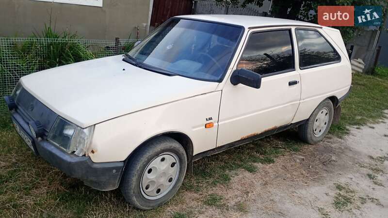 Хетчбек ЗАЗ 1102 Таврія-Нова 2004 в Цумані