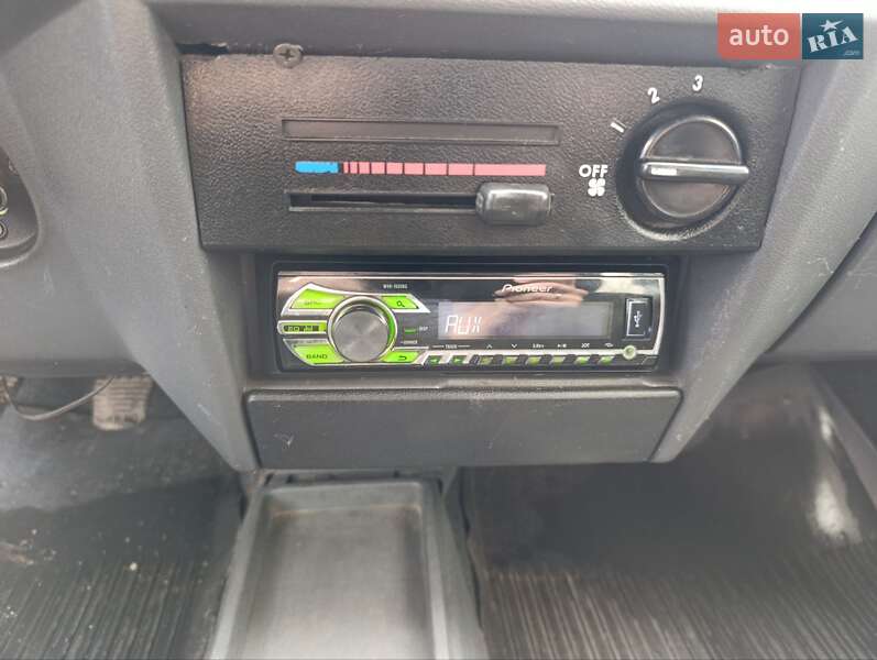 Хетчбек ЗАЗ 1102 Таврія-Нова 2001 в Новомиколаївці фото 17 Хетчбек ЗАЗ 1102 Таврія-Нова 2001 в Новомиколаївці