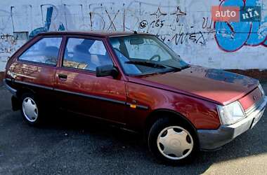 Хэтчбек ЗАЗ 1102 Таврия-Нова 1999 в Киеве