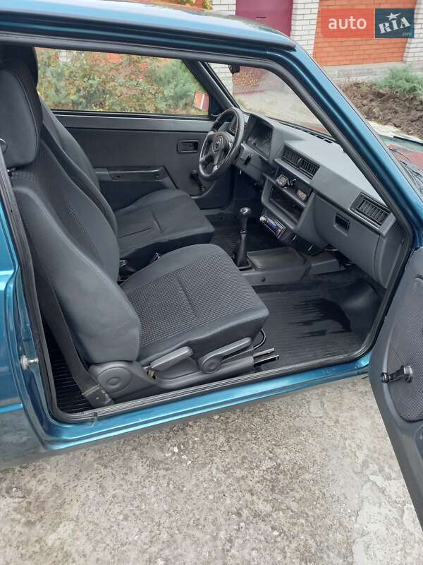 Хэтчбек ЗАЗ 1102 Таврия-Нова 2001 в Запорожье фото 3 Хэтчбек ЗАЗ 1102 Таврия-Нова 2001 в Запорожье