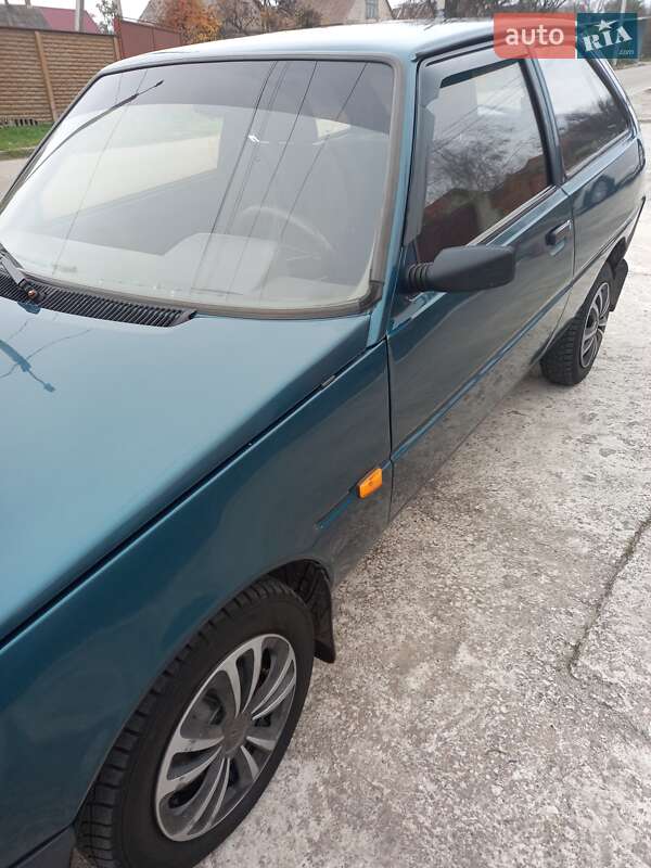Хэтчбек ЗАЗ 1102 Таврия-Нова 2001 в Запорожье фото 7 Хэтчбек ЗАЗ 1102 Таврия-Нова 2001 в Запорожье