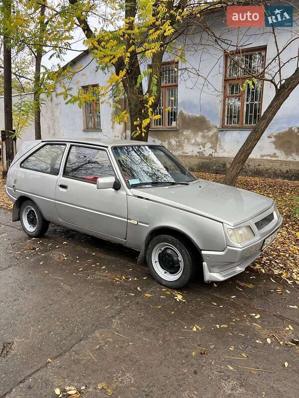 Хэтчбек ЗАЗ 1102 Таврия-Нова 2000 в Килии