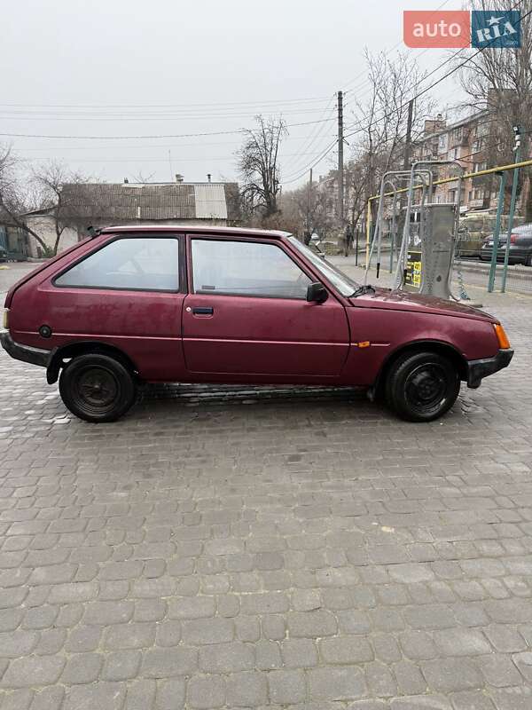 Хэтчбек ЗАЗ 1102 Таврия-Нова 2001 в Запорожье фото 4 Хэтчбек ЗАЗ 1102 Таврия-Нова 2001 в Запорожье