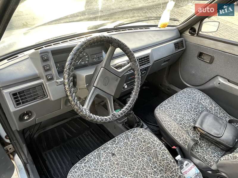 Хетчбек ЗАЗ 1102 Таврія-Нова 2004 в Харкові фото 7 Хетчбек ЗАЗ 1102 Таврія-Нова 2004 в Харкові