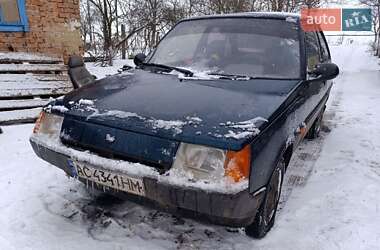 Хетчбек ЗАЗ 1102 Таврія-Нова 2001 в Млиніві