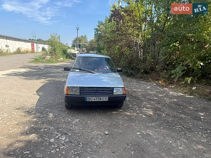ЗАЗ 1102 Таврія-Нова