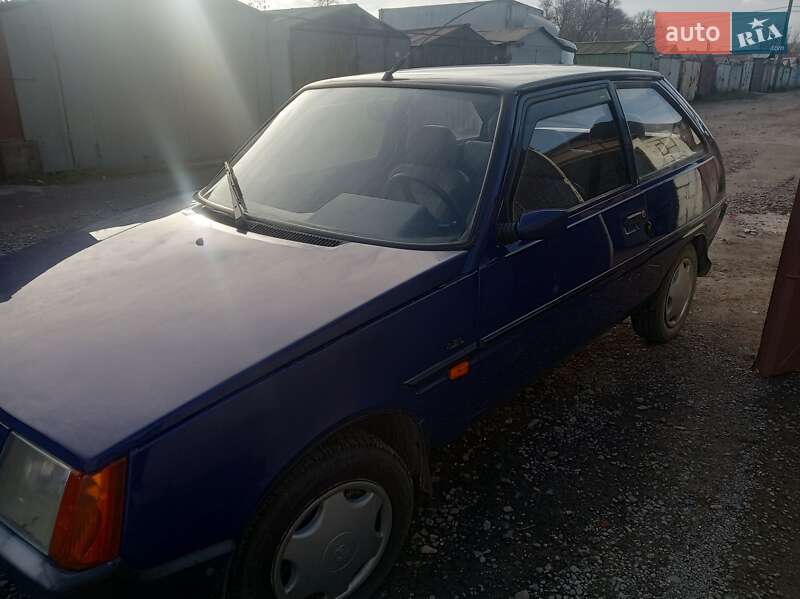 Хетчбек ЗАЗ 1102 Таврія 2003 в Львові