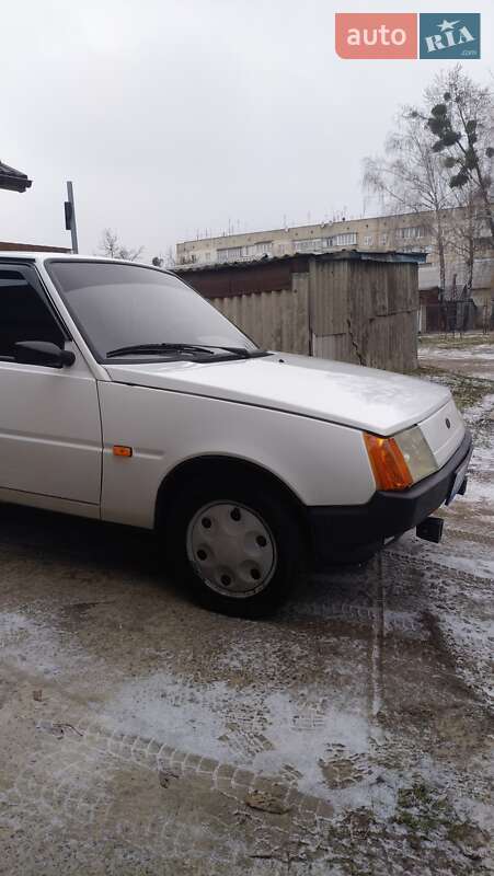 Хетчбек ЗАЗ 1102 Таврія 2006 в Іванкові