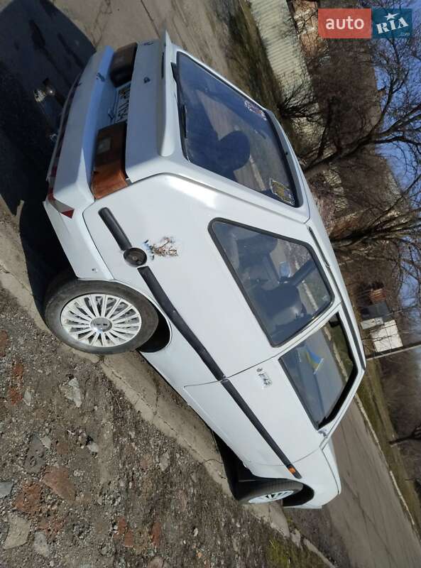 Хетчбек ЗАЗ 1102 Таврія 1999 в Запоріжжі