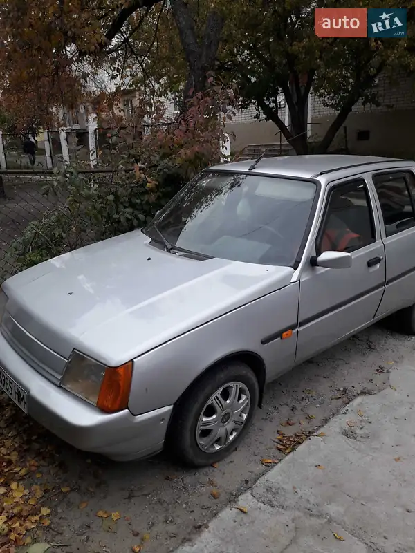 Хетчбек ЗАЗ 1102 Таврія 2003 в 