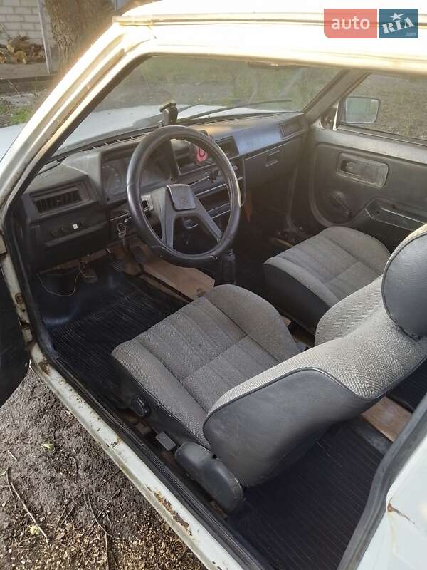 Хэтчбек ЗАЗ 1102 Таврия 1992 в Александрие фото 2 Хэтчбек ЗАЗ 1102 Таврия 1992 в Александрие