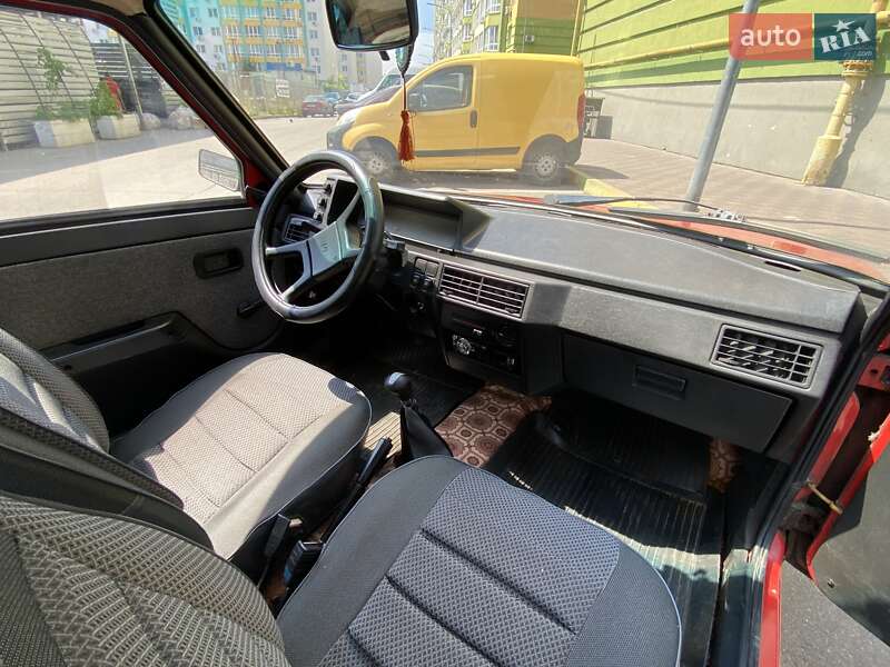 Хетчбек ЗАЗ 1102 Таврія 1995 в Вишневому