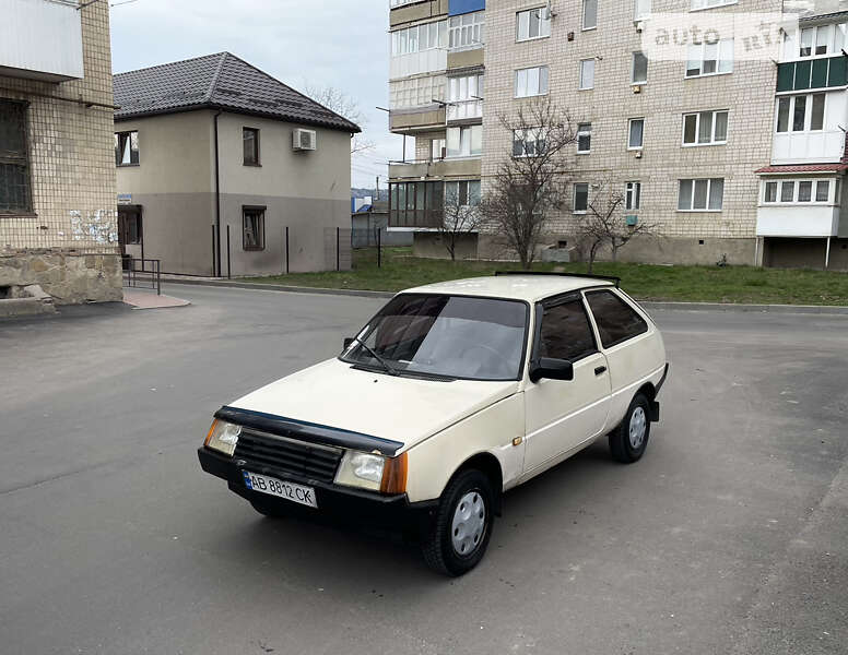 Хетчбек ЗАЗ 1102 Таврія 1993 в Могилів-Подільському