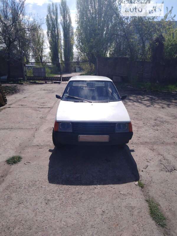 Хэтчбек ЗАЗ 1102 Таврия 1991 в Черкассах фото 3 Хэтчбек ЗАЗ 1102 Таврия 1991 в Черкассах