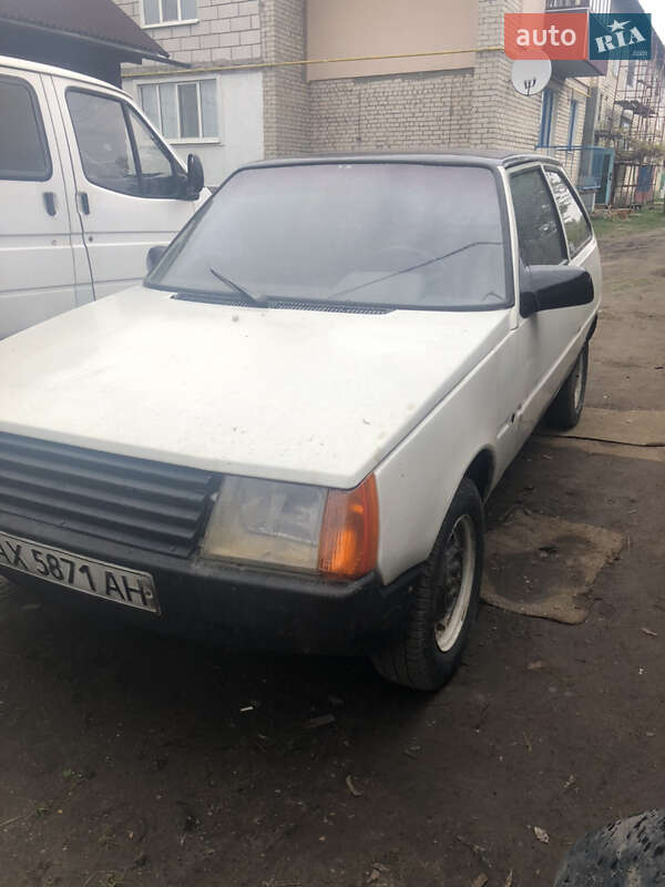 Хэтчбек ЗАЗ 1102 Таврия 1993 в Рокитном