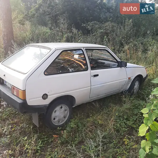 Хетчбек ЗАЗ 1102 Таврія 1993 в 