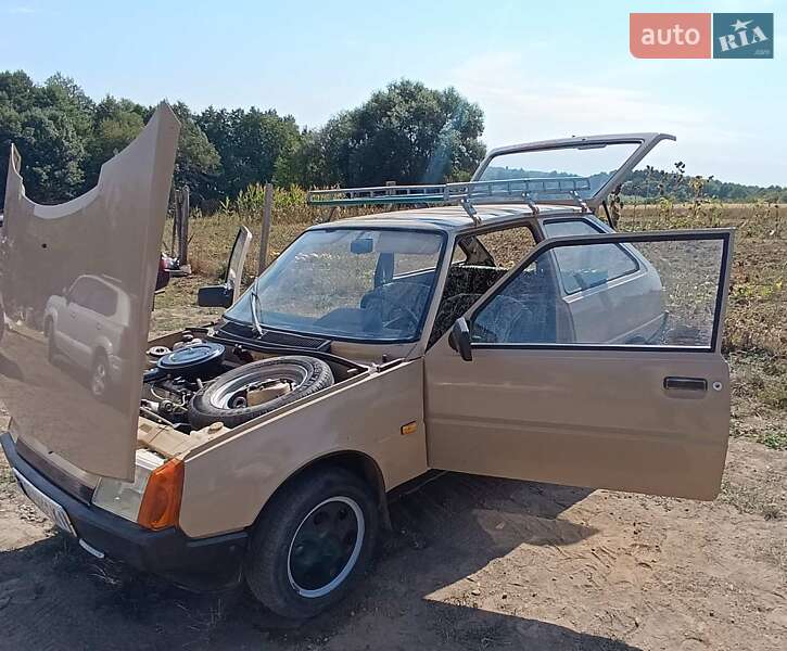 Хэтчбек ЗАЗ 1102 Таврия 1995 в Тыврове