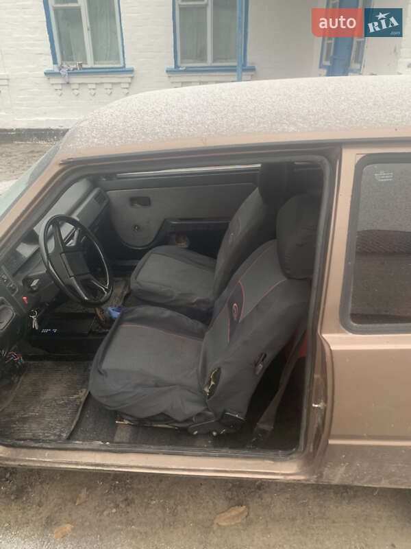 Хэтчбек ЗАЗ 1102 Таврия 1992 в Ружине