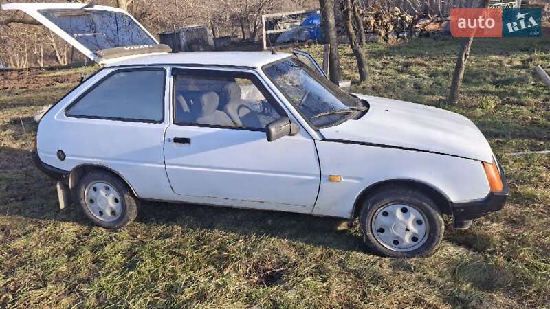 Хетчбек ЗАЗ 1102 Таврія 1992 в Мурованих Курилівцях