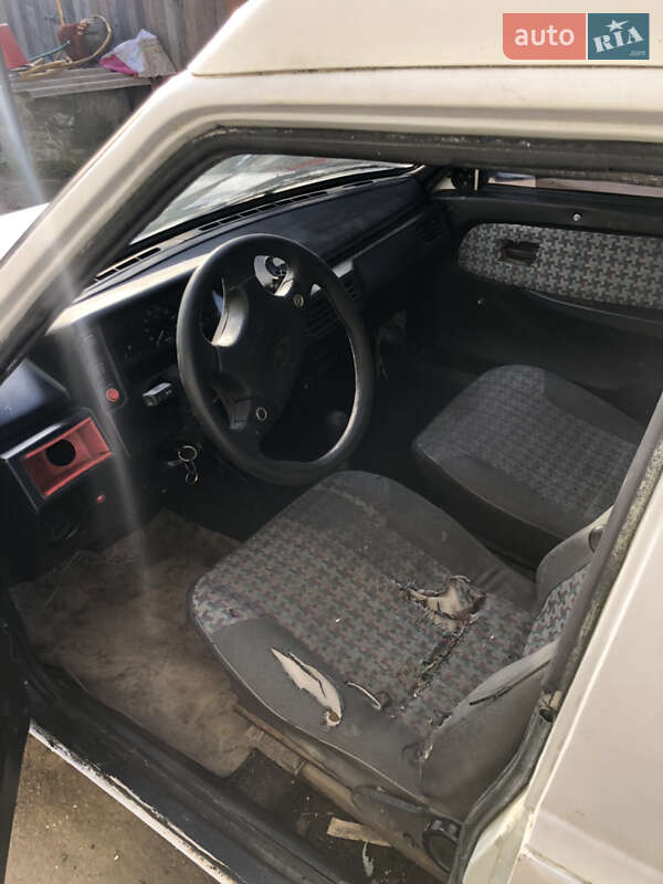 Хэтчбек ЗАЗ 1102 Таврия 1990 в Луковцах