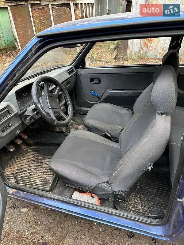 Хэтчбек ЗАЗ 1102 Таврия 2004 в Киеве