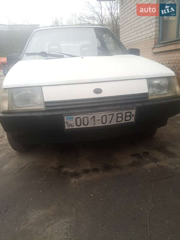 Хэтчбек ЗАЗ 1102 Таврия 1992 в Киеве